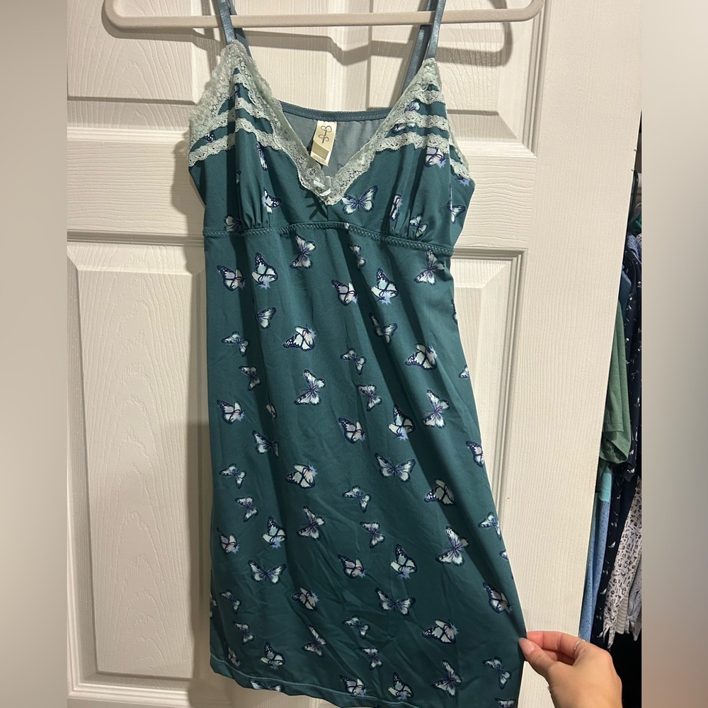 Jessica Simpson night gown